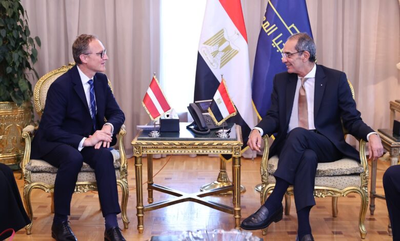 وزير الاتصالات