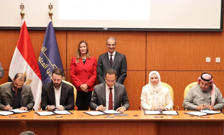 وزير الاتصالات