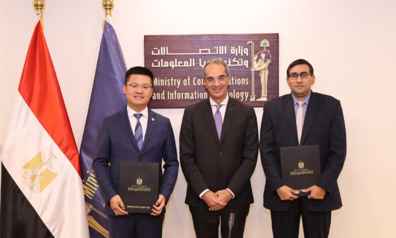 وزير الاتصالات