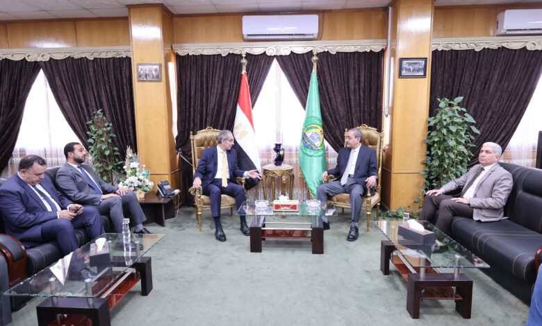 وزير الاتصالات