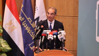 وزير الاتصالات 