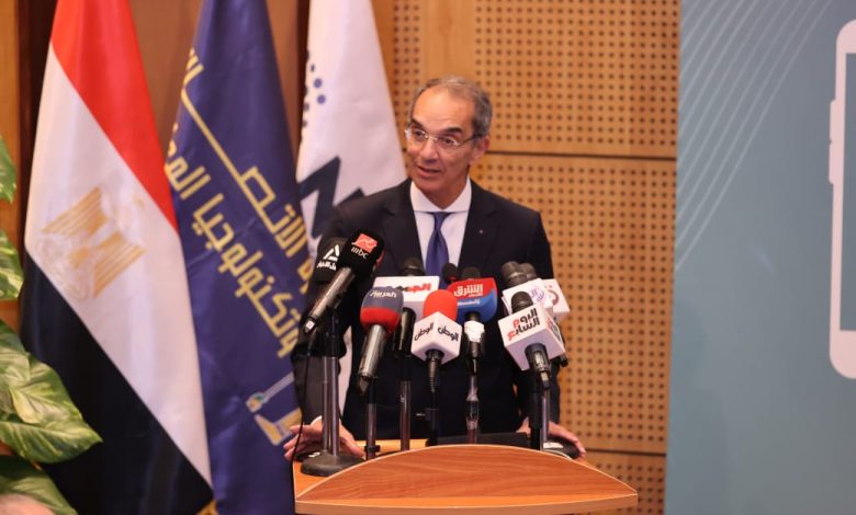 وزير الاتصالات 