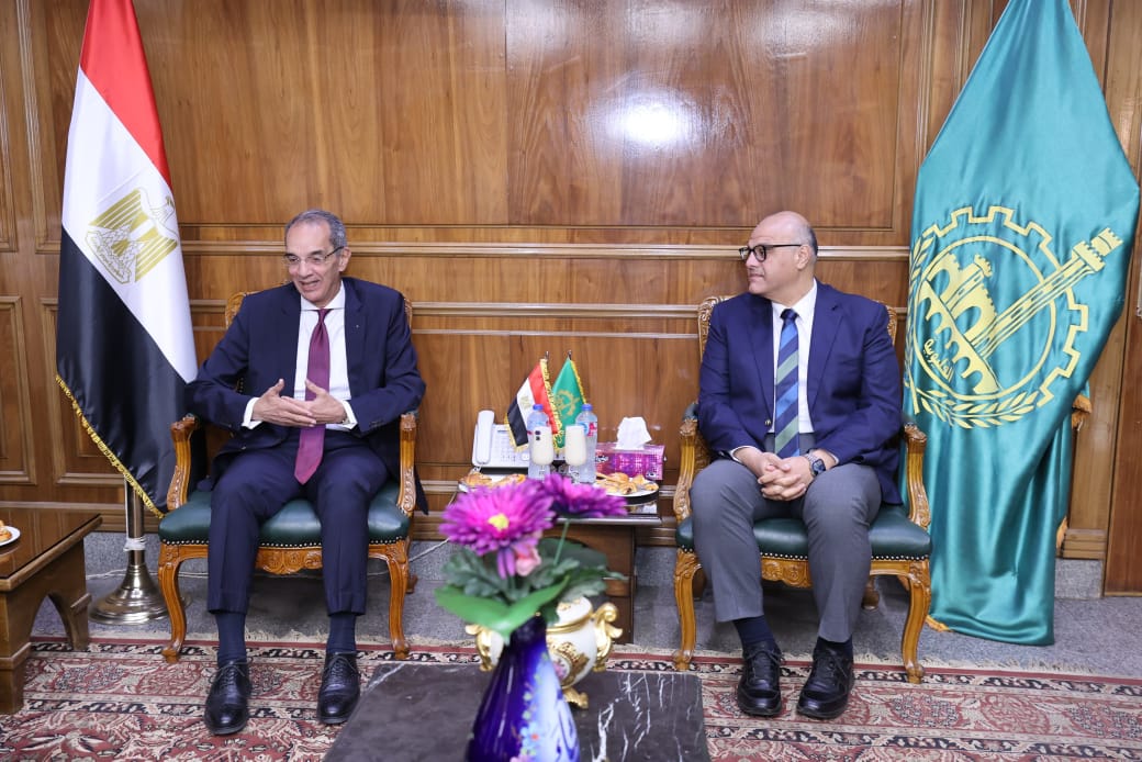 وزير الاتصالات 