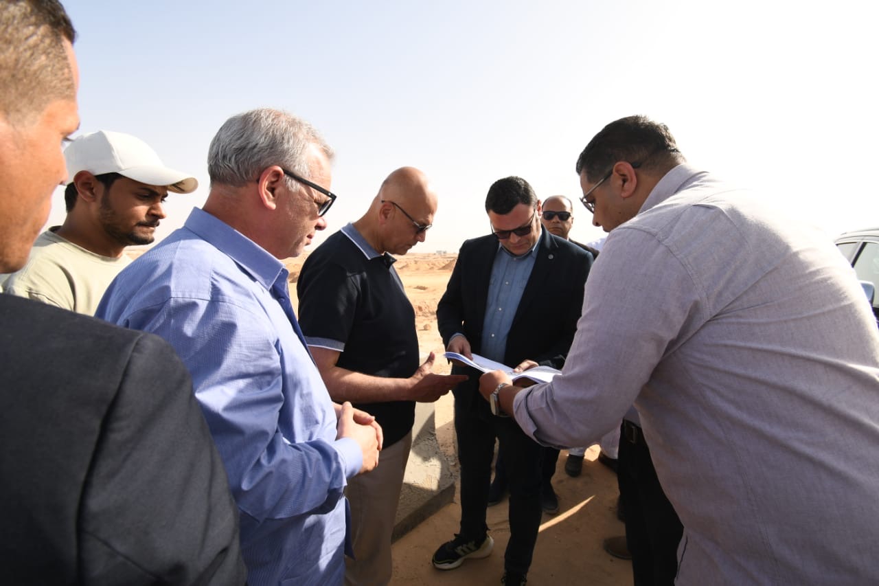 وزير الإسكان