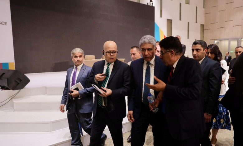 وزير السياحة والآثار
