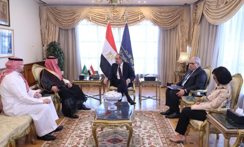 وزير الاتصالات