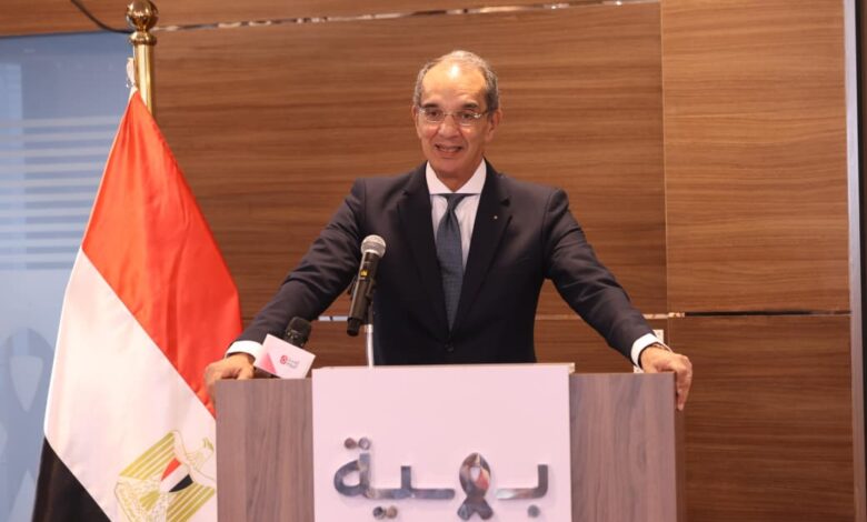 وزير الاتصالات