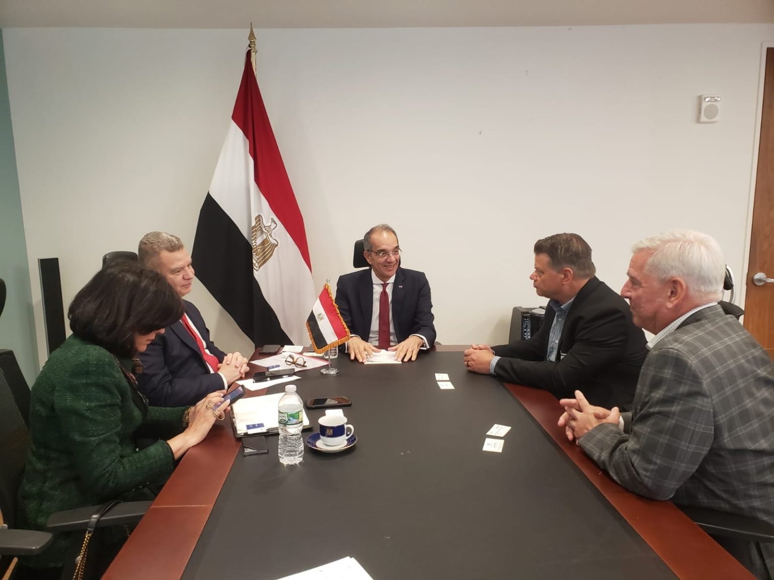 وزير الاتصالات