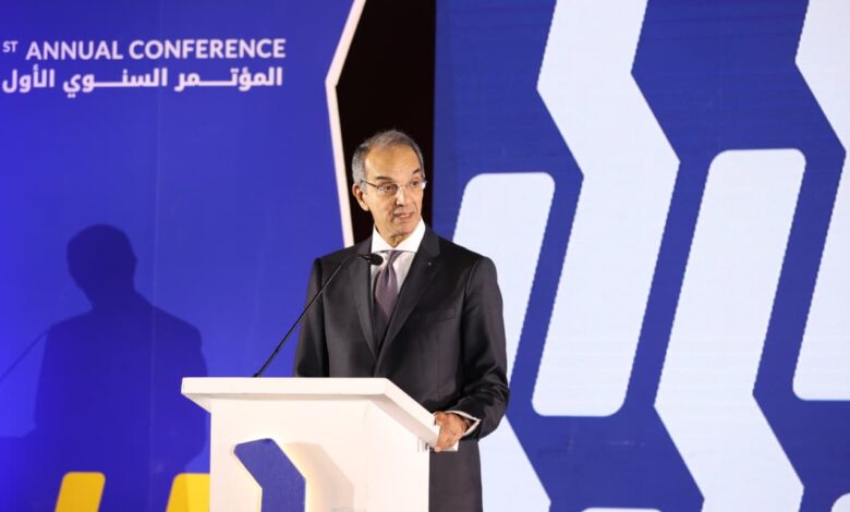 وزير الاتصالات