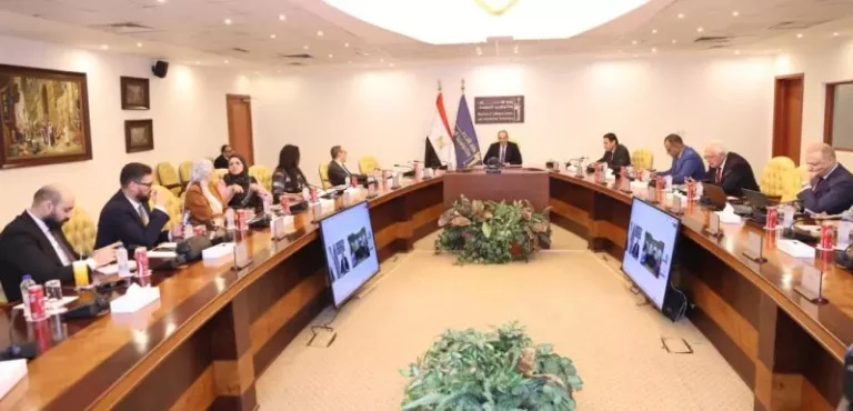 وزير الاتصالات