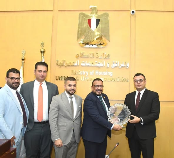 وزير الإسكان