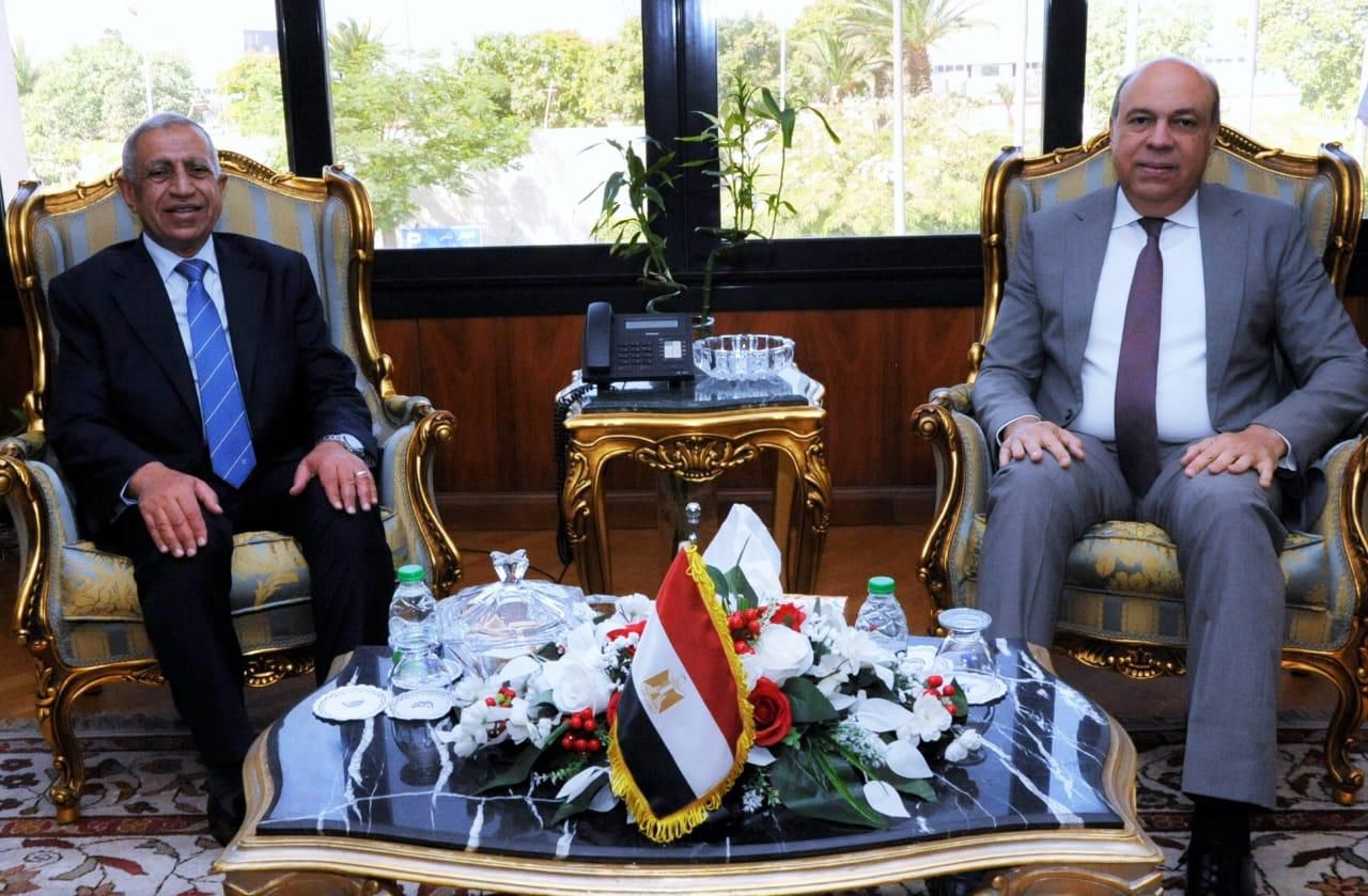 وزير الطيران
