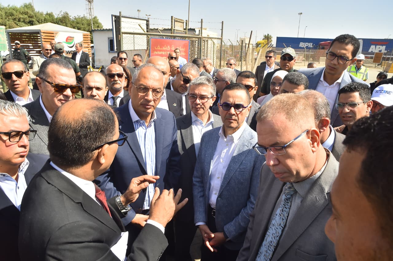 وزير الاستثمار والتجارة الخارجية