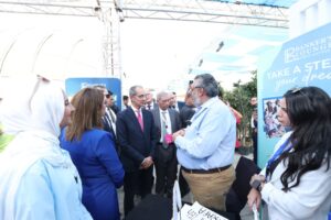 وزير الاتصالات
