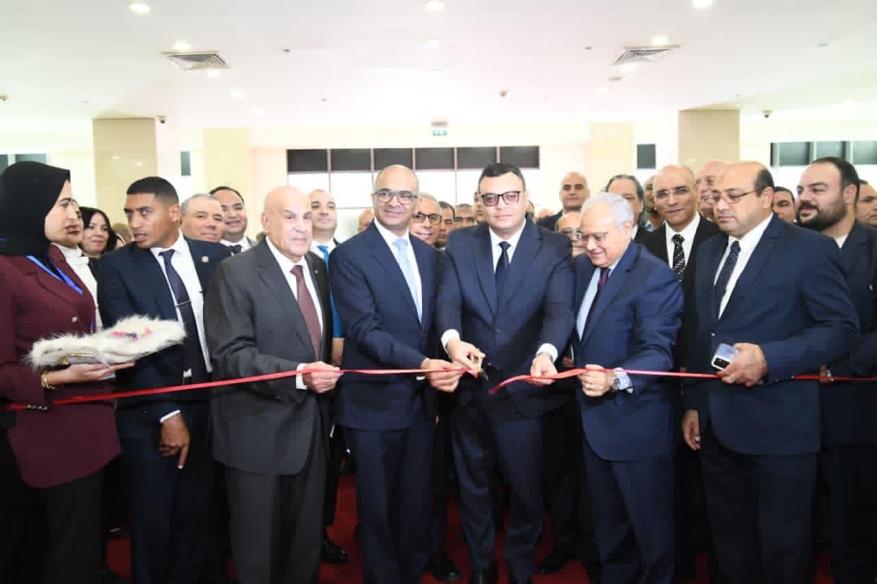 وزير الاسكان