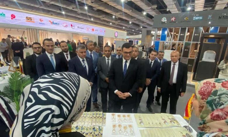 وزير الإسكان