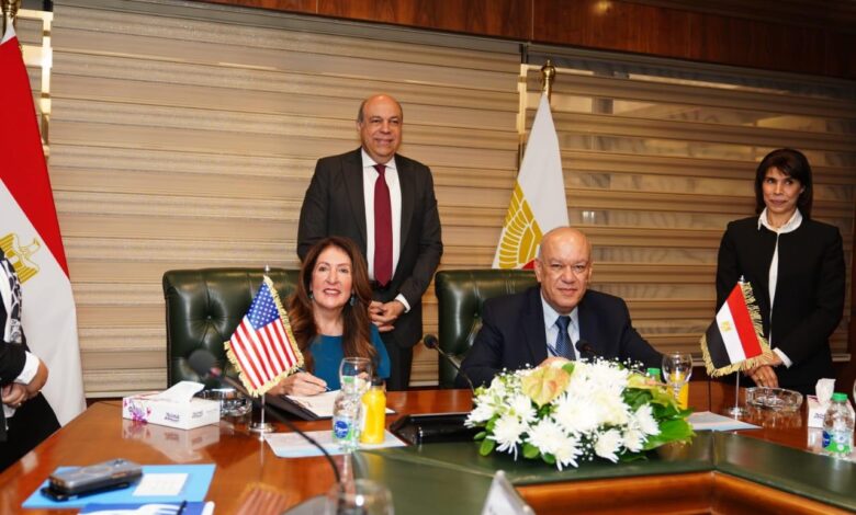وزير الطيران المدني