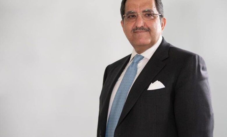 إبراهيم سرحان.