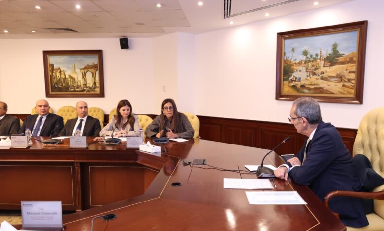وزير الاتصالات