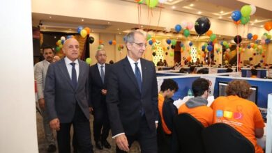 وزير الاتصالات