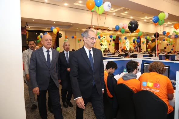 وزير الاتصالات