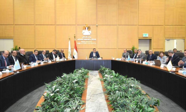 وزير الإسكان