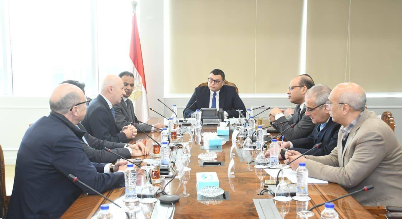 وزير الإسكان