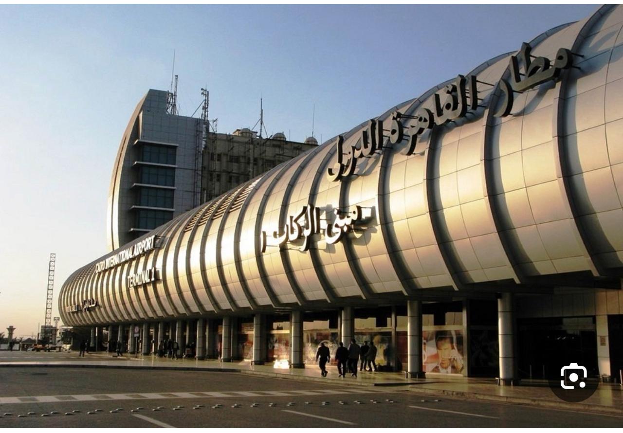 مطار القاهرة