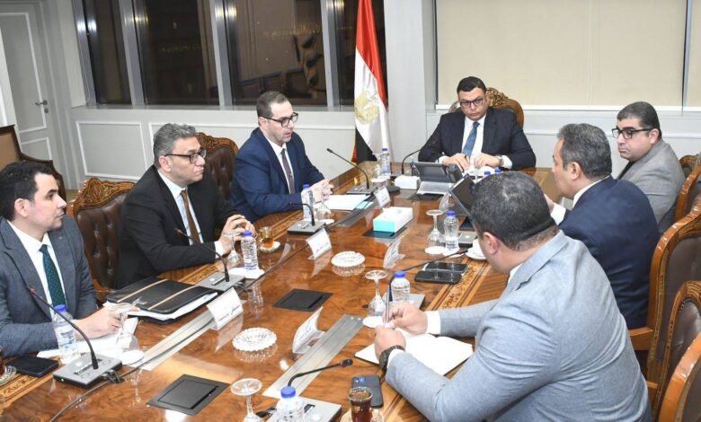 وزير الإسكان