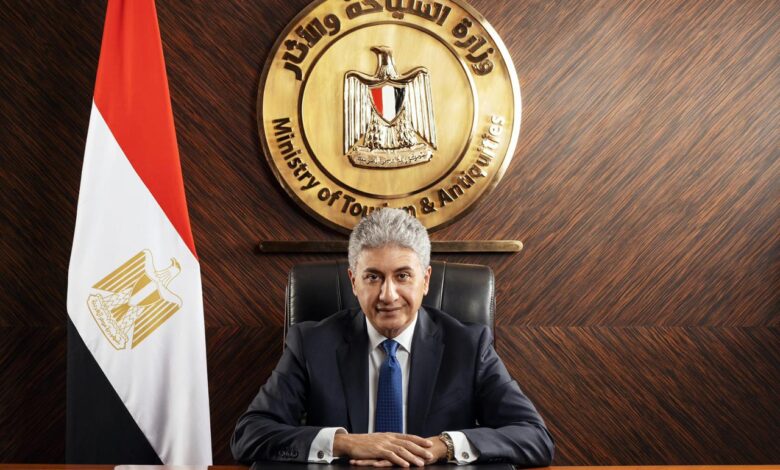 وزير السياحة
