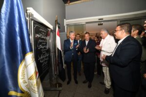 وزير السياحة