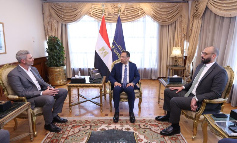 وزير الاتصالات