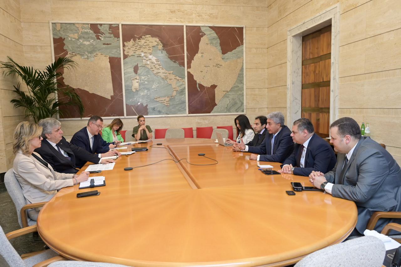 وزير السياحة