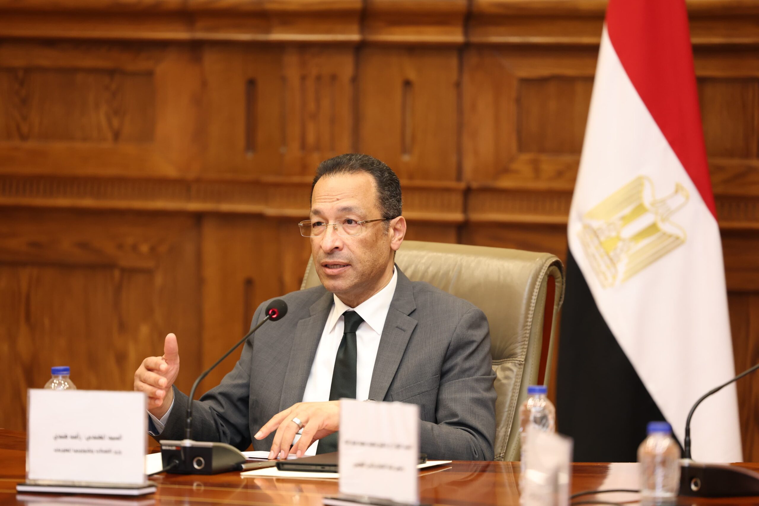 وزير الاتصالات