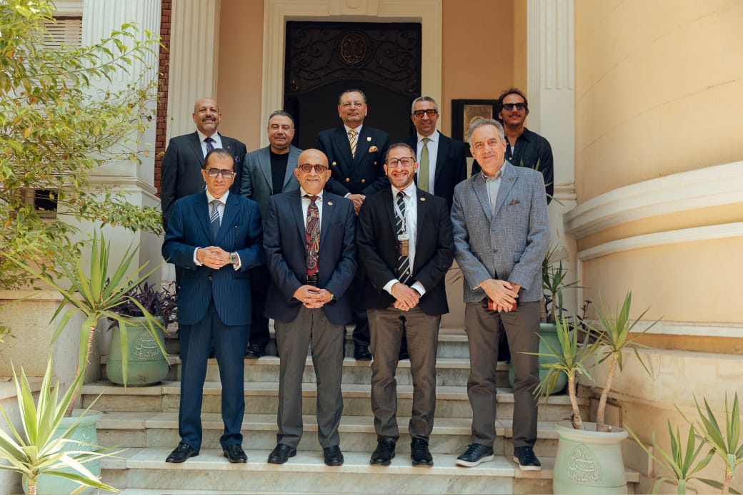 هوم تاون للتطوير
