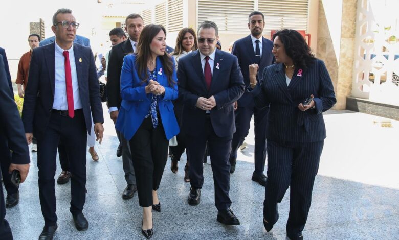 وزيرة الإسكان