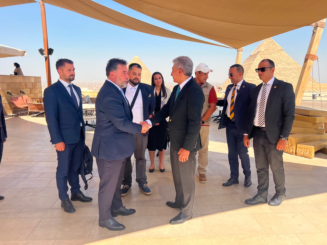 وزير السياحة