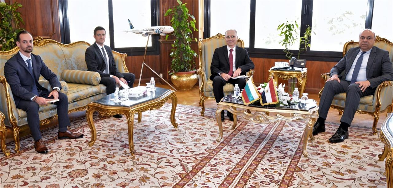 وزير الطيران