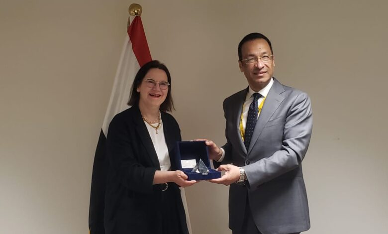 وزير الاتصالات