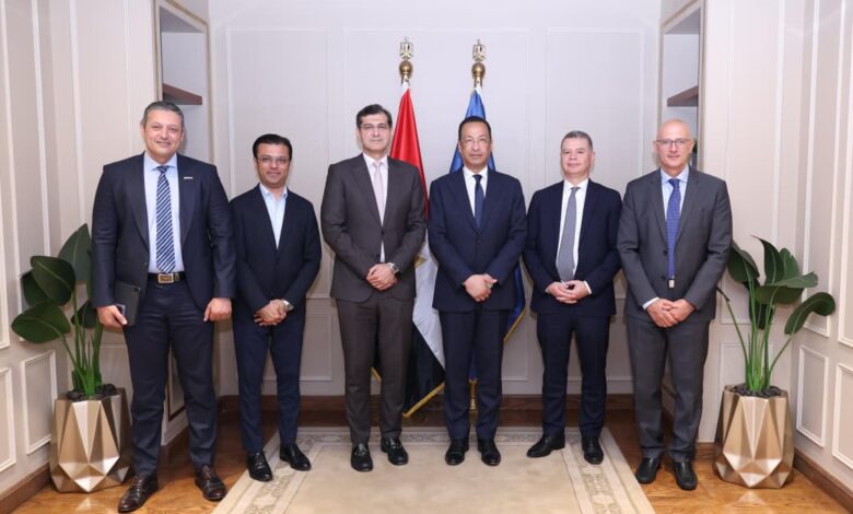 وزير الاتصالات