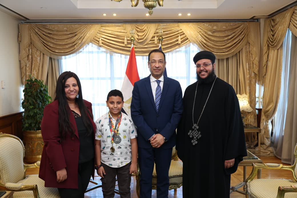 وزير الاتصالات