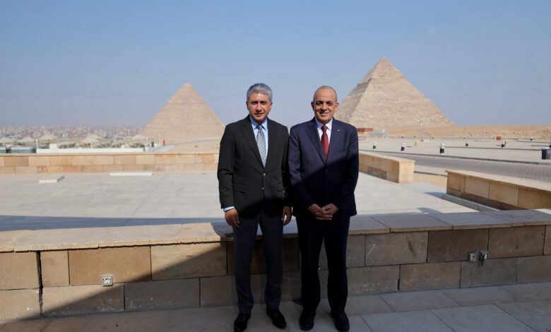وزير السياحة