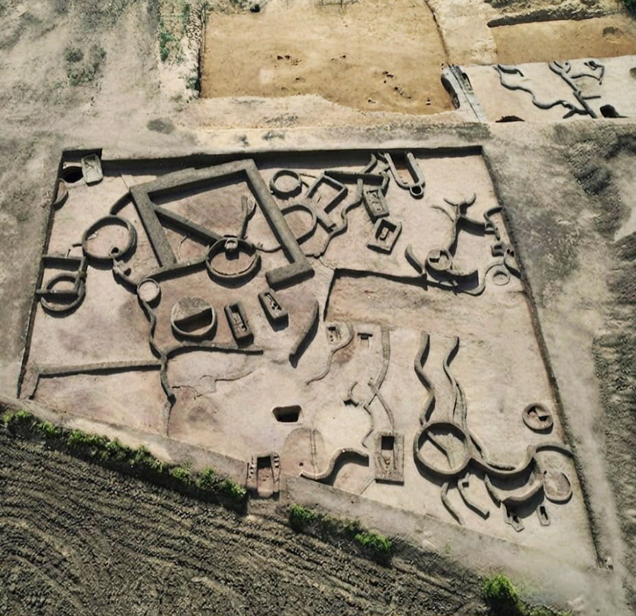 آثار