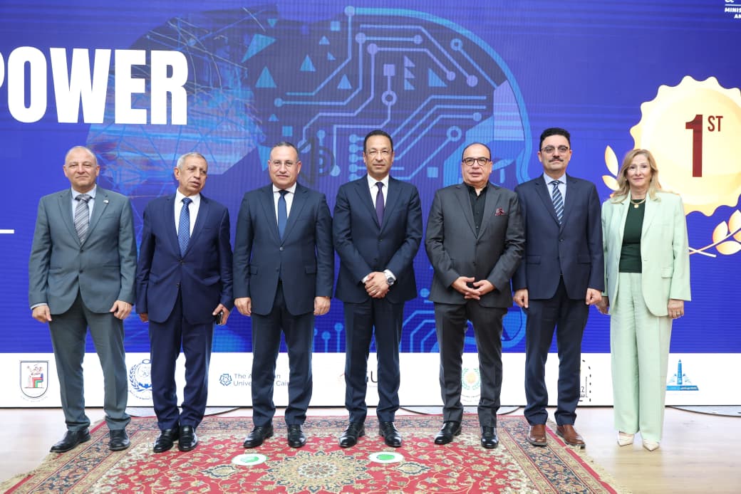 وزيرا الاتصالات