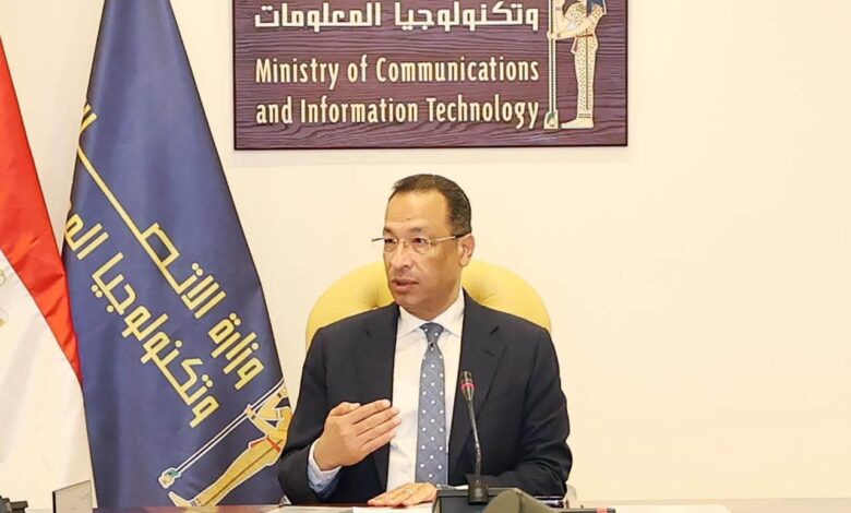 وزير الاتصالات