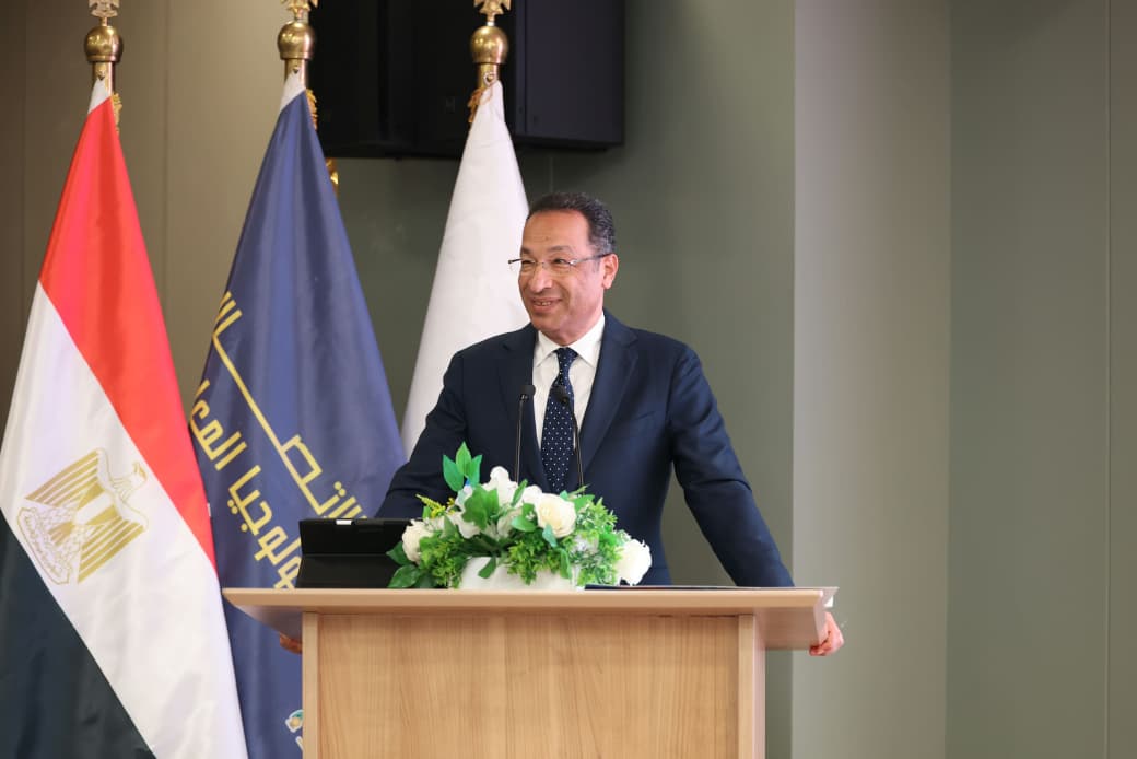 وزير الاتصالات