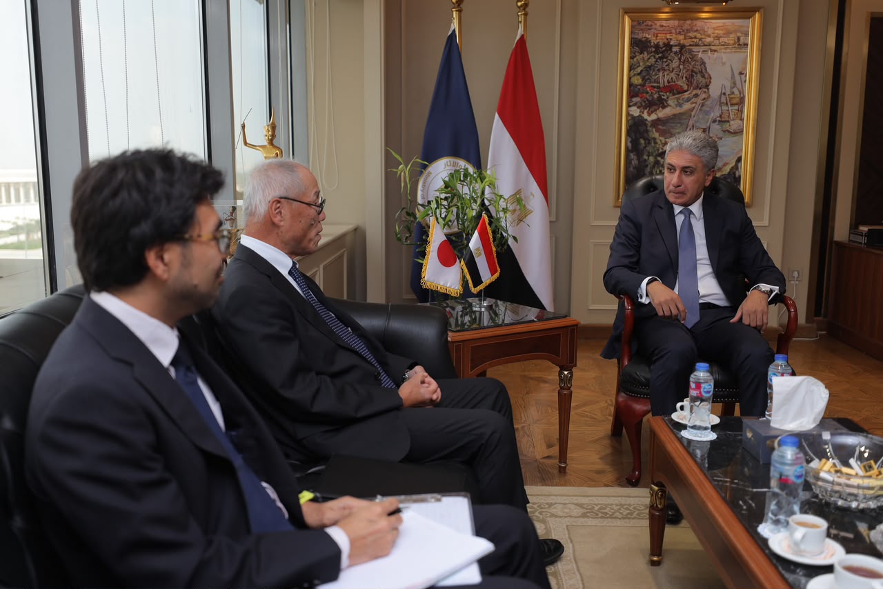 وزير السياحة