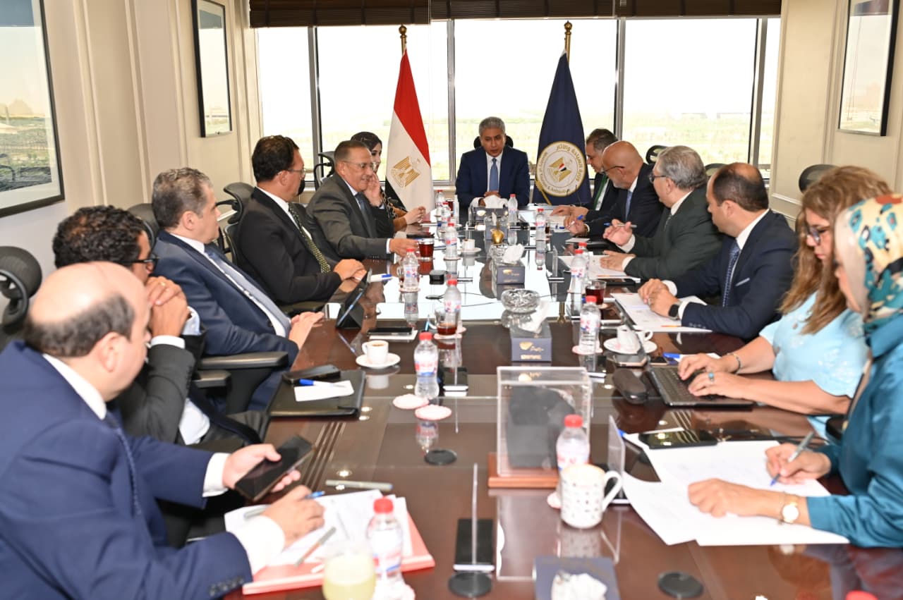 وزير السياحة