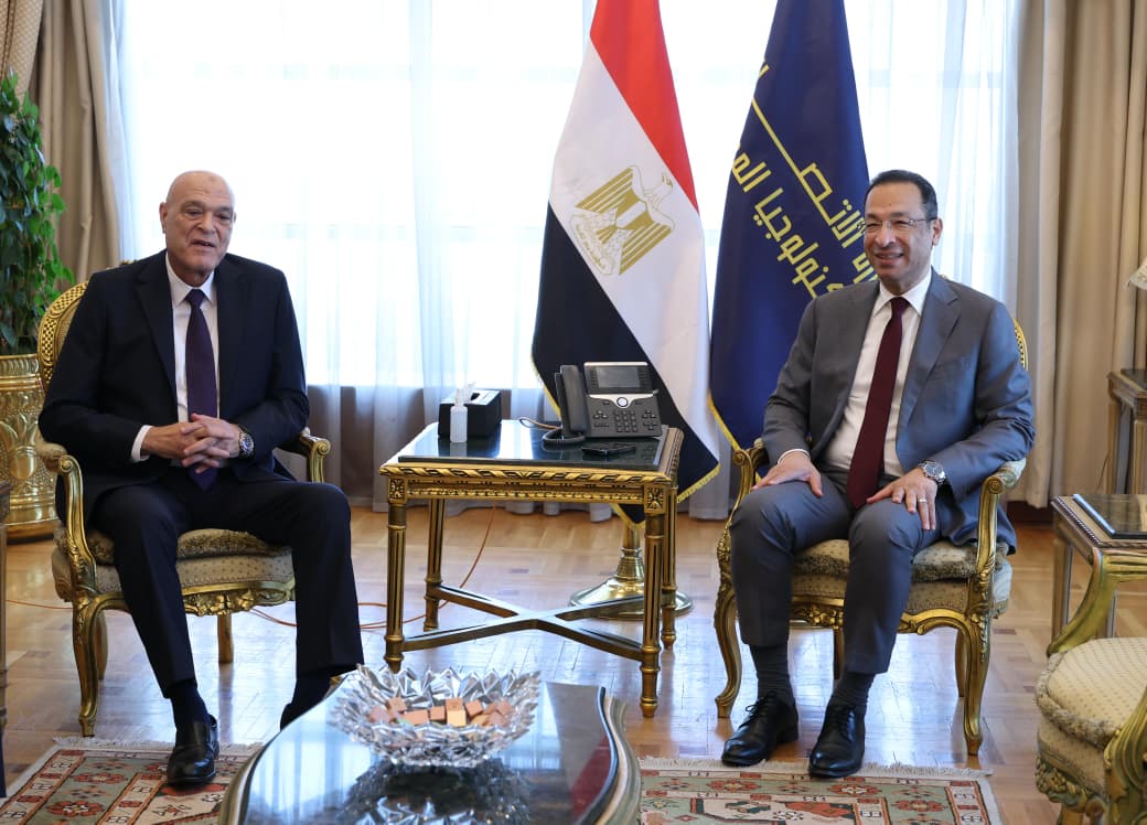 وزير الاتصالات