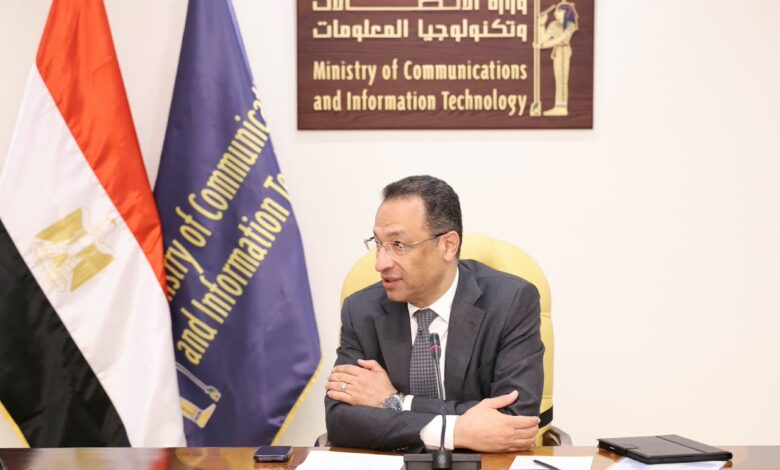 وزير الاتصالات